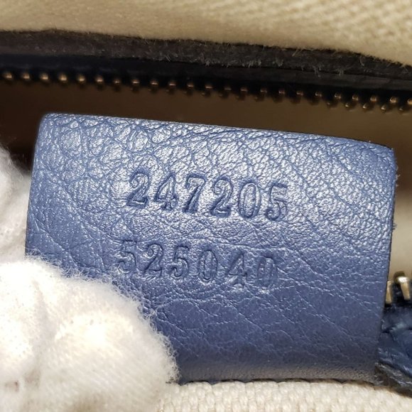 Authentic Gucci Canvas Vintage Medium CrossbodyBag - Picture 14 of 16